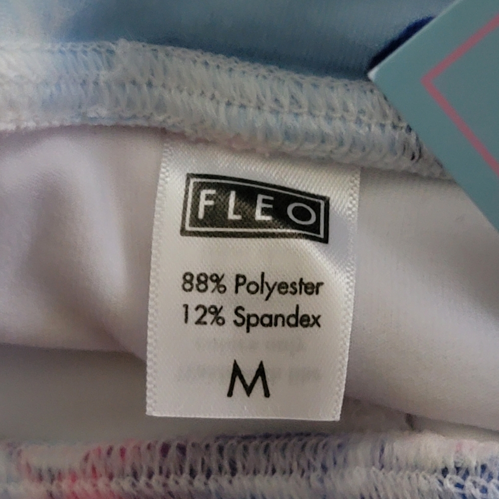 Fleo Shorts in Oasis Floral - Picture 3 of 7